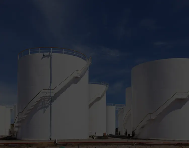 <div style="display:inline-block;text-align:left;font-weight:600;font-size:36px;line-height:1.1;letter-spacing:1px;color:#fff;">Tank <br> Upgrade </div>